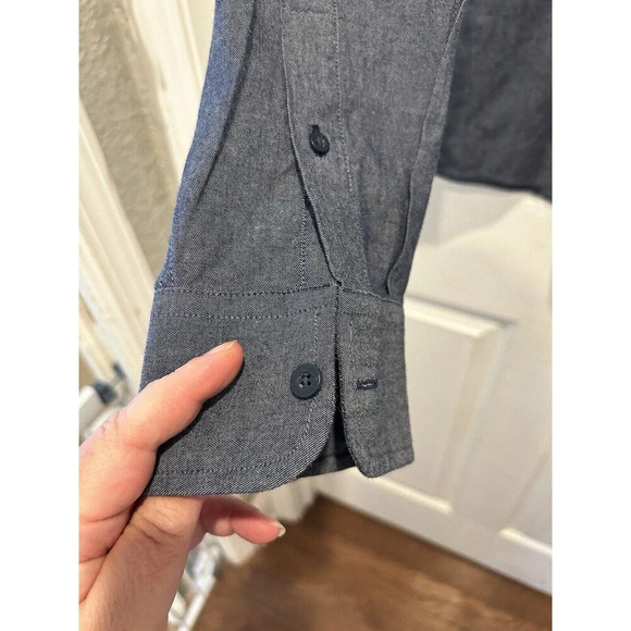 Untuckit Shirt Mens Large Long Sleeve Button Collar Cotton Lightweight Chambray - Picture 4 of 7